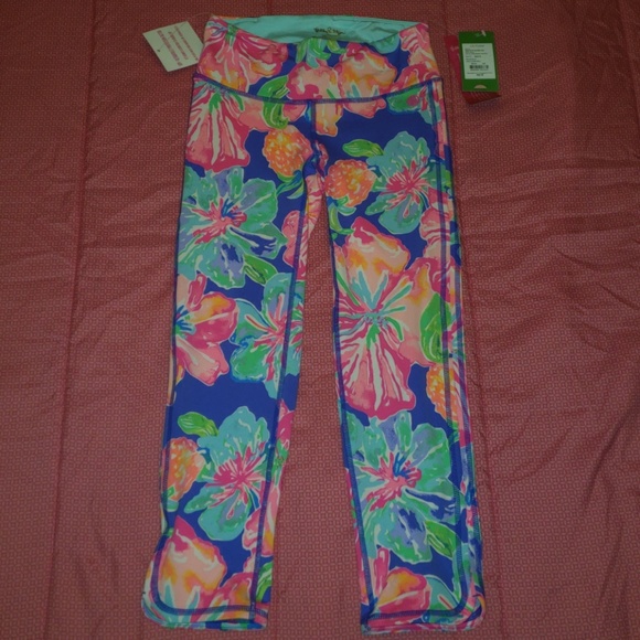 Lilly Pulitzer Pants - NEW Weekender cropped Lilly Pulitzer